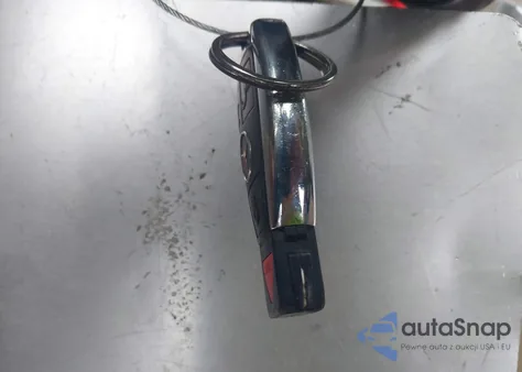 2011 Mercedes-Benz E 350 из США, поврежденный, VIN WDDHF5GB5BA313067